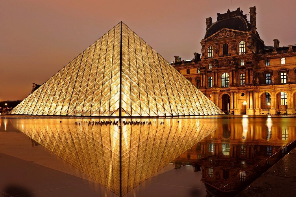 Sample architecture category image showing a city building scene.